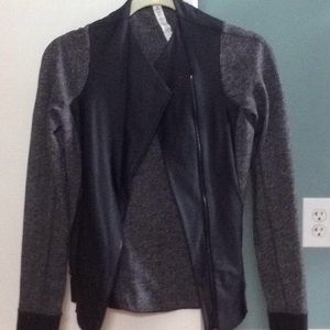 Lululemon emerge renewed herringbone jacket